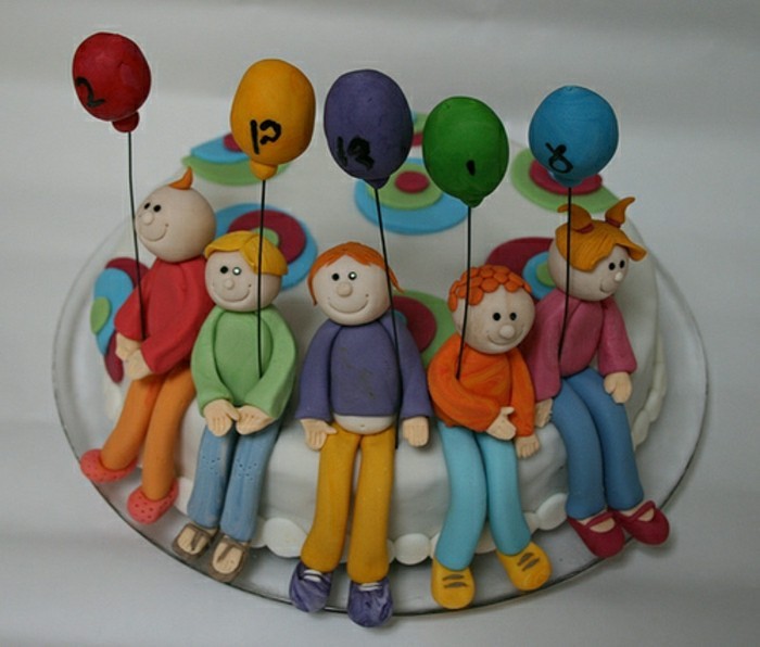 торта за рожден ден-за-деца-интересен модел-пъстри модели