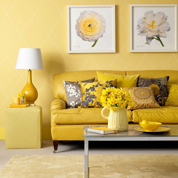 पीला में सुंदर पीले कमरे में रहने वाले कालीन
