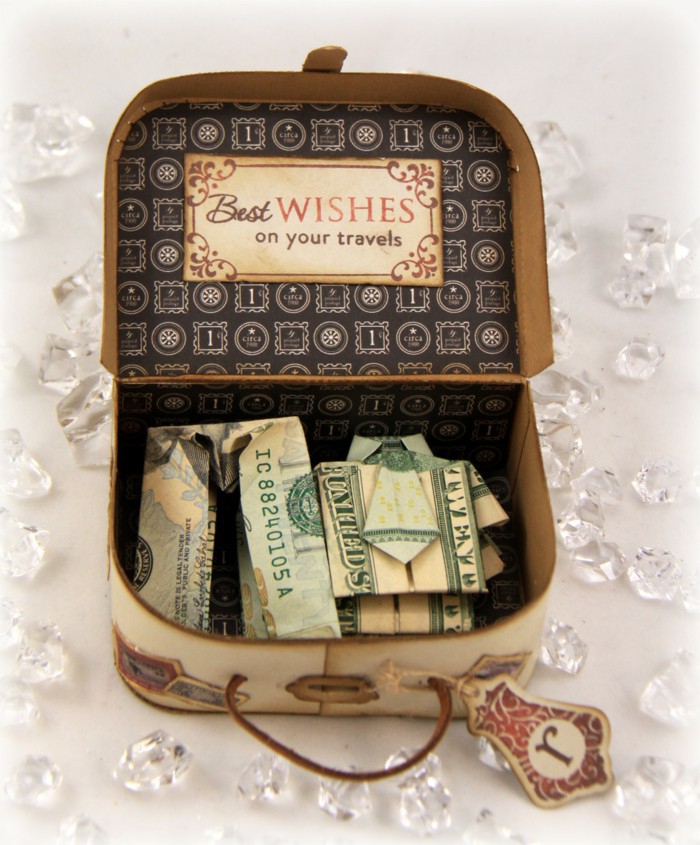 Sklapanje odjeće iz novčanica, kreativna ideja za dar za novac, kovčeg od papira