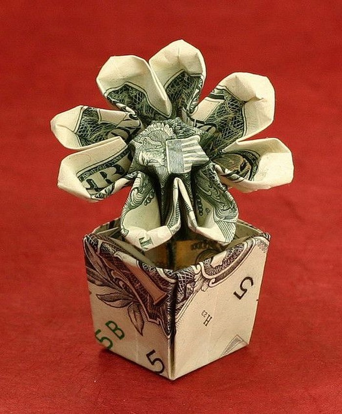 Geldgeschenk-vjenčanja-cvijet-od-novca-in-a-box