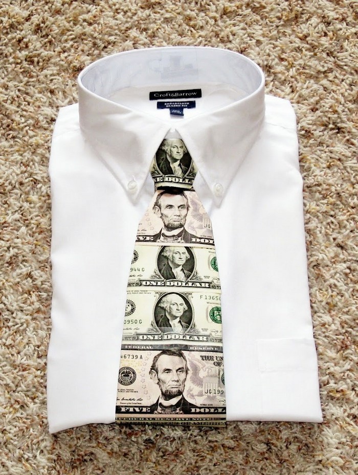 monetarna poklon-vjenčanja-novac tie-na-shirt