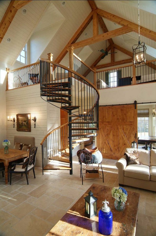 acogedora casa-.con interior escalera de madera