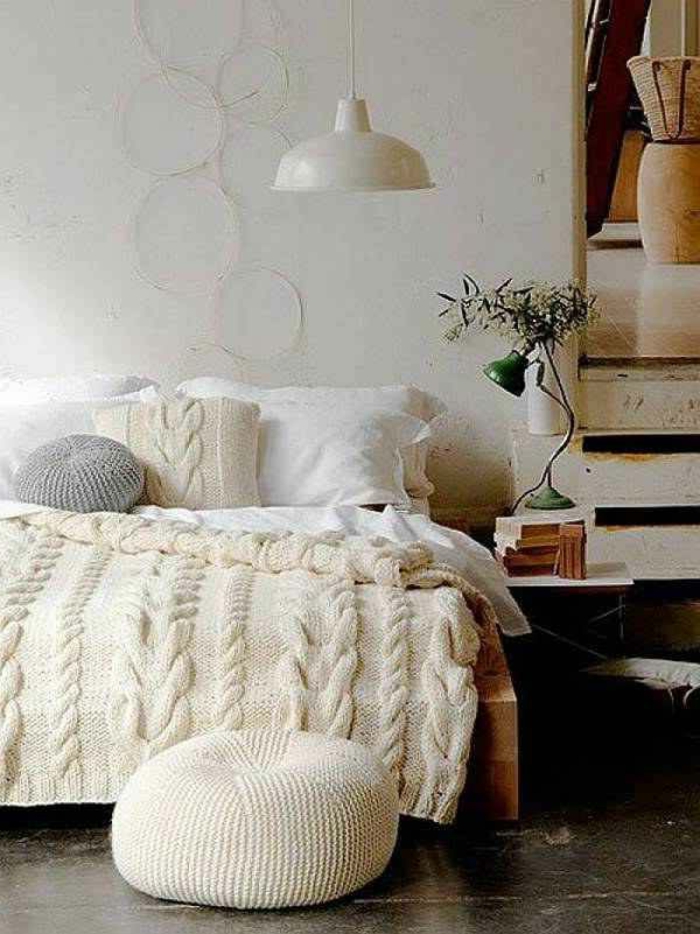 уютна спалня плетена възглавница сплотена оплетка модел плетени одеяла-Плетене на една кука стол