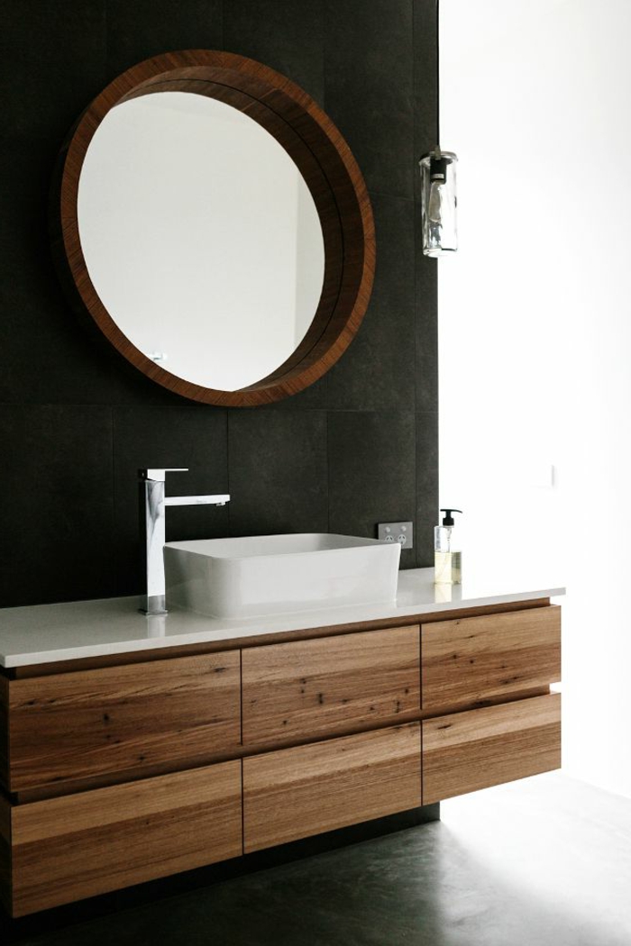 уютен-баня-дизайн-дървен-шкаф