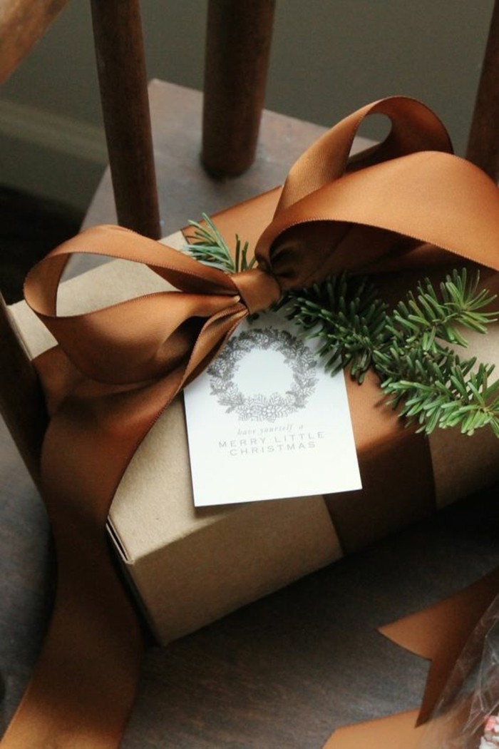 geschenkverpackung-подаръчна кутия-с-кафяв-кръгови клонове