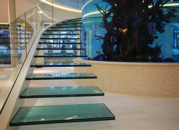 פנים יוקרתיים - מדרגות צפות חופשיות מזכוכית