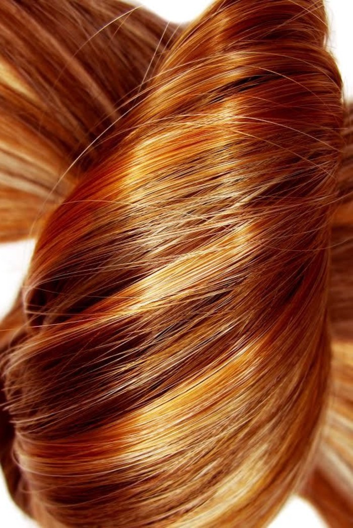 sileä kiiltävä kupari hiukset-with-vaaleat-hiukset kohokohtia