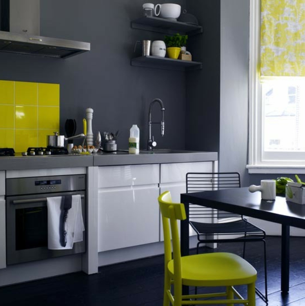 кухня красива мода жълта кухня огледала от керемиди