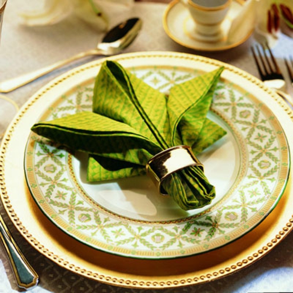 zelena, elegantan i šik-salveta-sklopivi-božić-dekoracija
