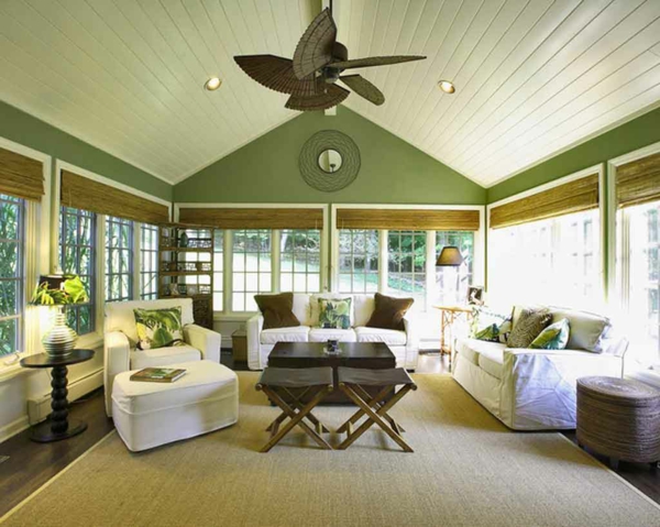 Olohuone, jossa on moderni design - vihreä valkoinen ja ruskea väri