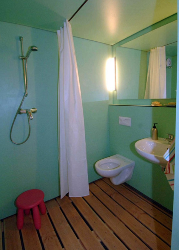 Minibad-en-vert-bois avec plancher