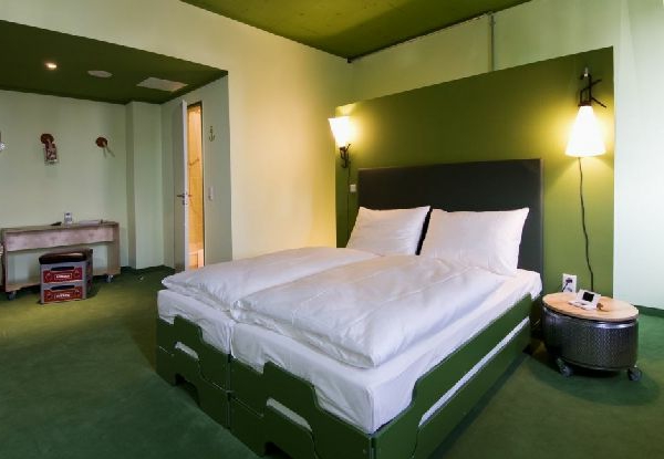 зелена стена дизайн за спалня поглед шик