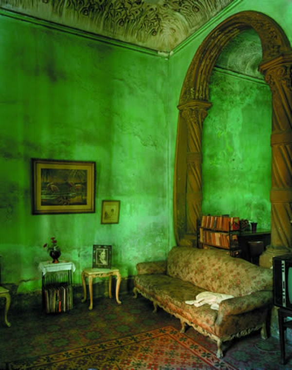 зелено-готик-стая