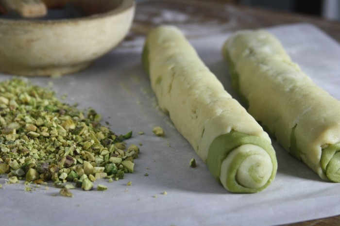 зелен чай-Matcha-торта-шам-фъстък-зелено-торта-бисквитена нарязания-пра-дизайн-в-кухнята
