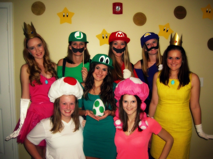 Смешни групови костюми като всички Супер Марио герои в женски вариант