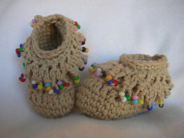crochet-para-baby-crochet-bebé zapatos-con-hermosas-diseño-zapatos de bebé-en-amarillento