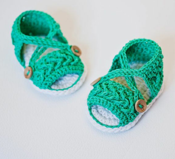 horgolt zöld-baby-horgolt baba cipő-with-szép-design-in
