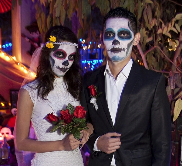 halloween-jelmezek-a-párok-borzalmas - egy nagyon érdekes menyasszony
