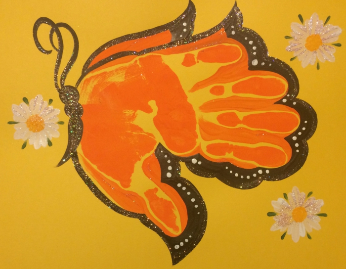 handprint kuvat - a flying butterfly