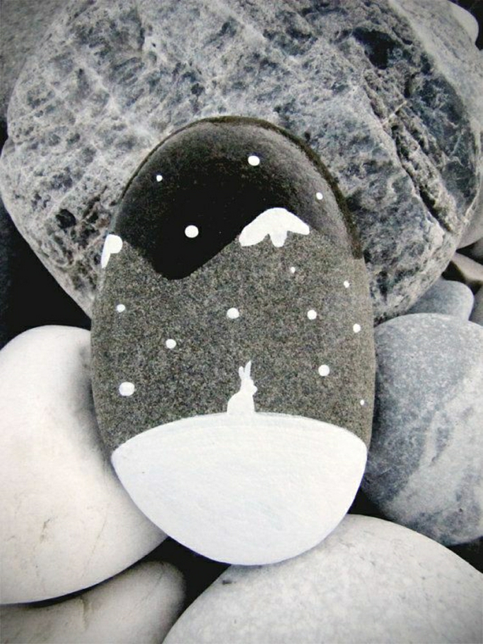 käsinmaalattuja kivi talvella kuva Hare Mountain Snow yöllä piirustus