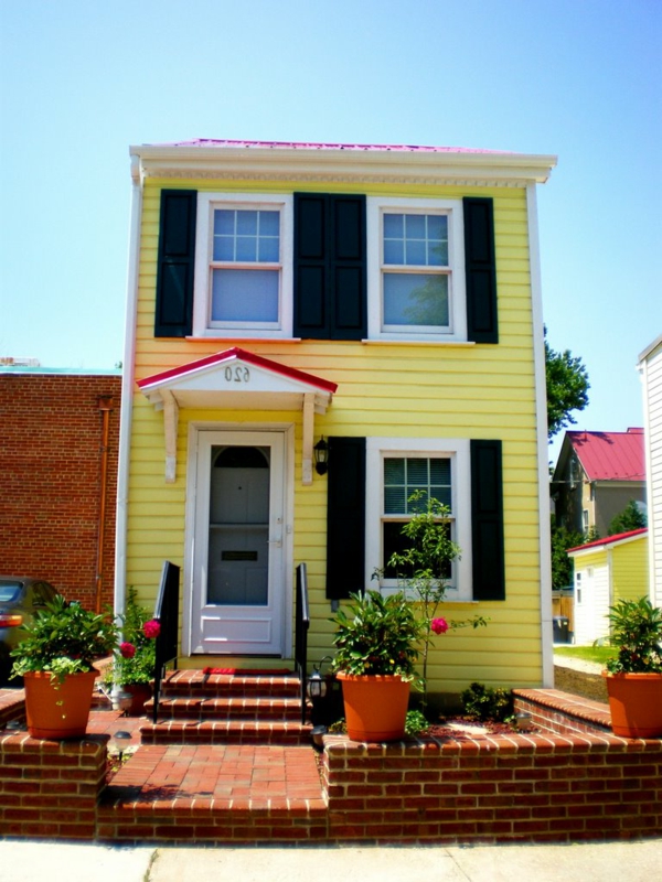 hausfassade-boja lijepa-žuto-kuća