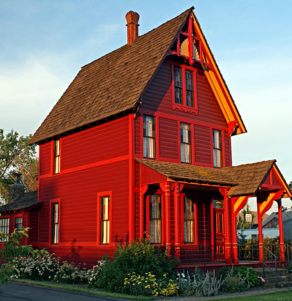 hausfassade-boja lijepo crveno-kuća