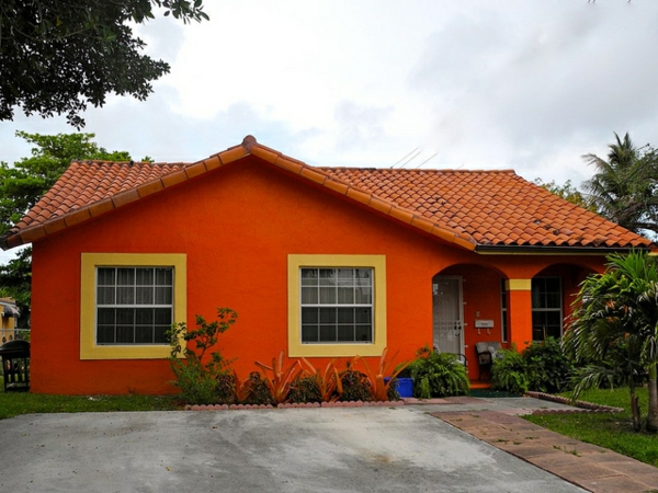 narančasta boja za kuću fasade - vrlo lijepo dizajnirana