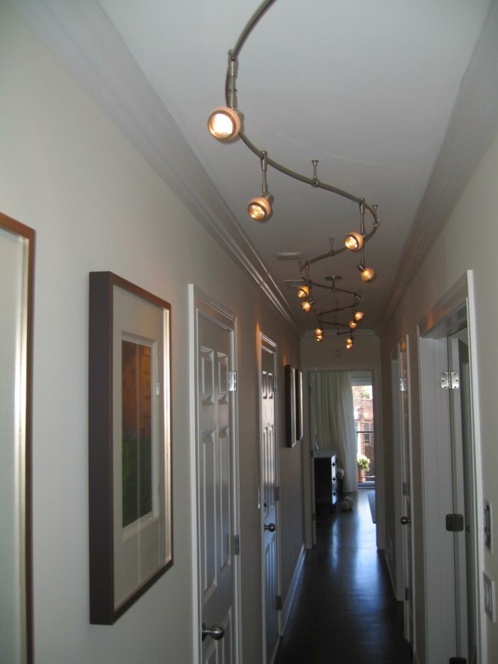 коридор-грим лампи най-заедно-тавана