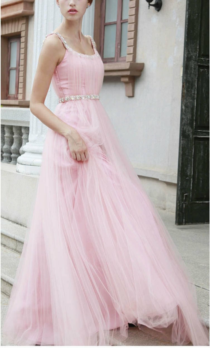diseño brillante de color rosa vestido de novia