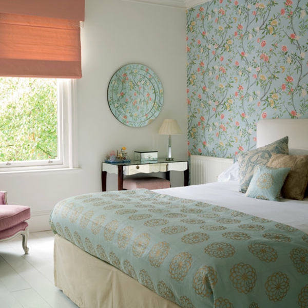 Zidni pokrivač za spavaću sobu - svijetlo balu cvijet