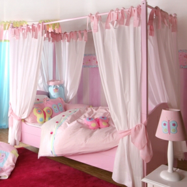 небесни легла за деца-завеси в розово-цветно-сладък външен вид