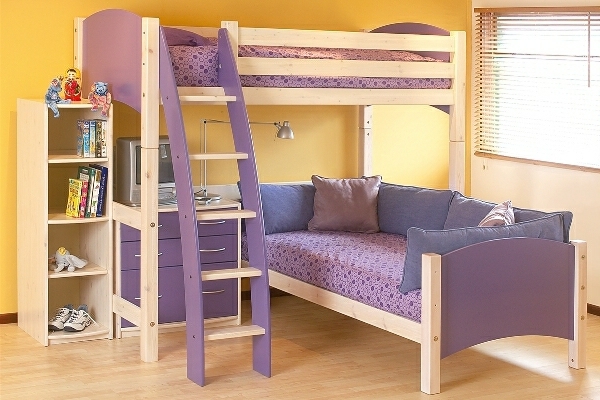 двуетажно легло-с-treppe_für най-детската градина в лилаво