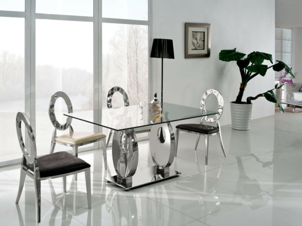 sillas altas de mesa y vidrio elegantes