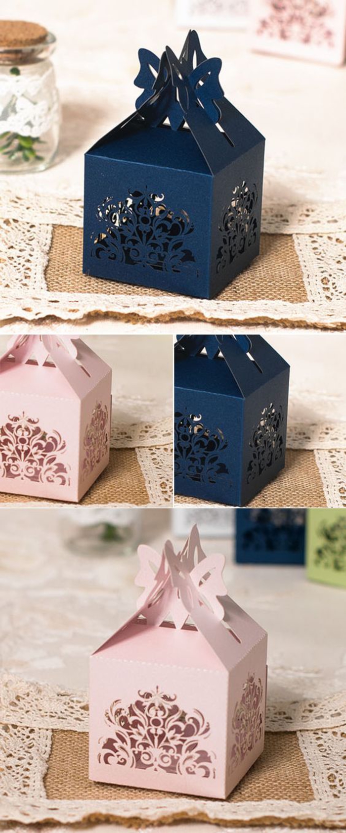 kék és rózsaszín dobozok, ajándékok a vendégeknek, édességek, esküvő