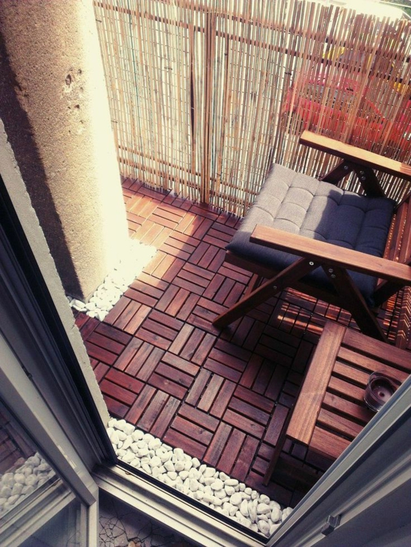 hacer el-balcón-terraza de madera azulejos-situ