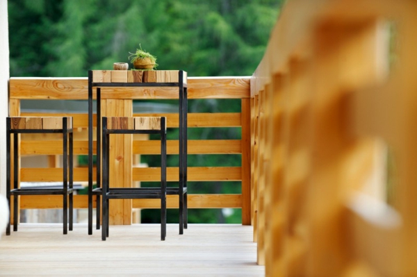 drvene drvene drvene stolice izrađene od terase