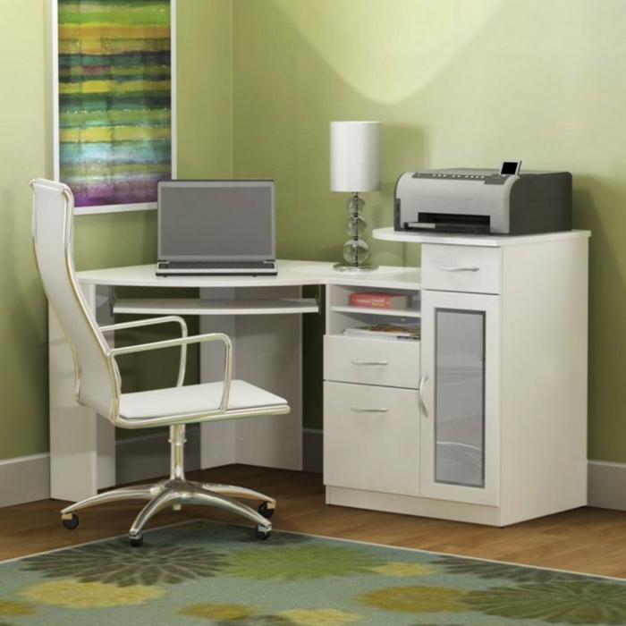 家庭办公设置家具和打印机