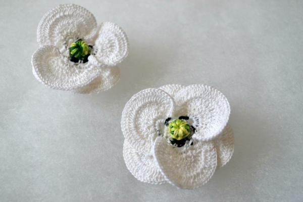 crochet florets - два красиви бели модела