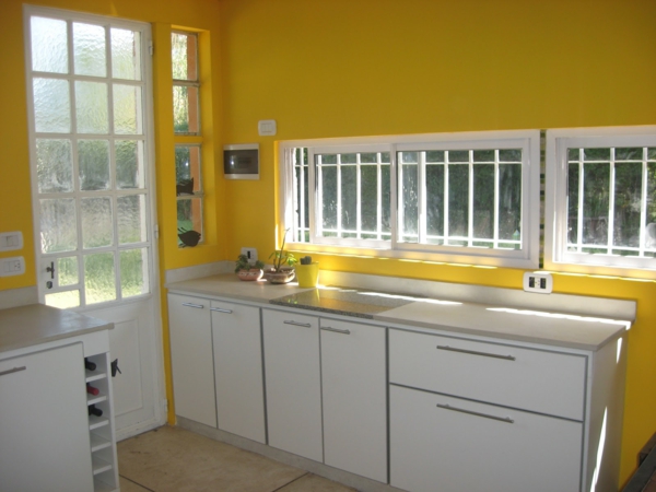 вдъхновяващо-жълто-кухня-стена цвят