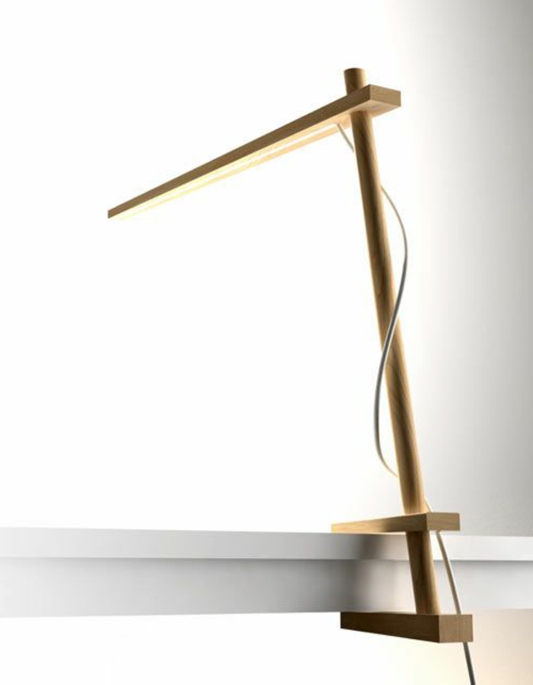 Интересно настолна лампа-от-дърво идея за дизайн