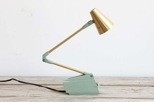 Zanimljivo stolna svjetiljka po doma ideja