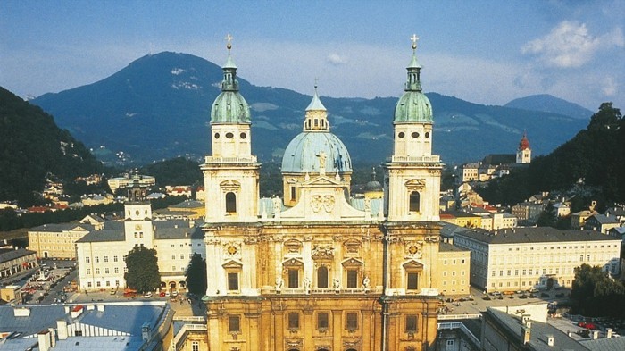 Интересно изобразяването Залцбург-Dom-Unique-барокова архитектура