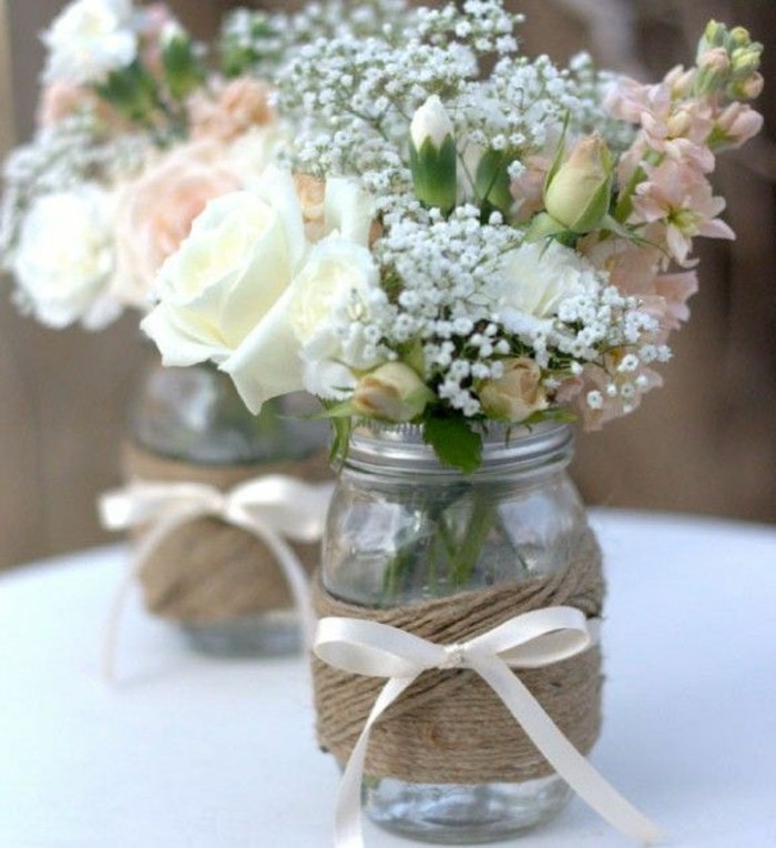 organiziraju zanimljivu vazu-s-prekrasnom-cvijet-uradi-wedding-