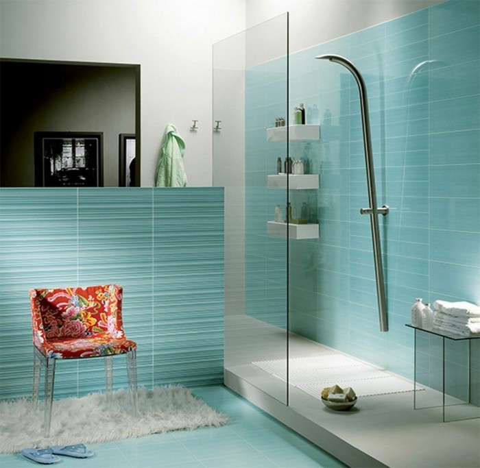 интересни немалки баня-идеи-сини плочки и елегантен душ кабина