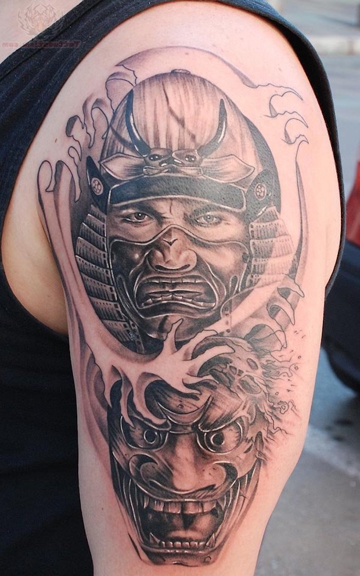 maska, čovjek, kaciga, japanska tetovaža u crnoj i sivoj