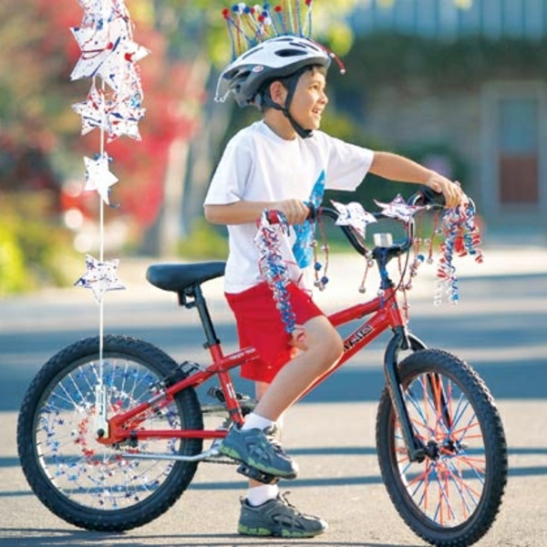 dječak-bike-deco-crvena boja
