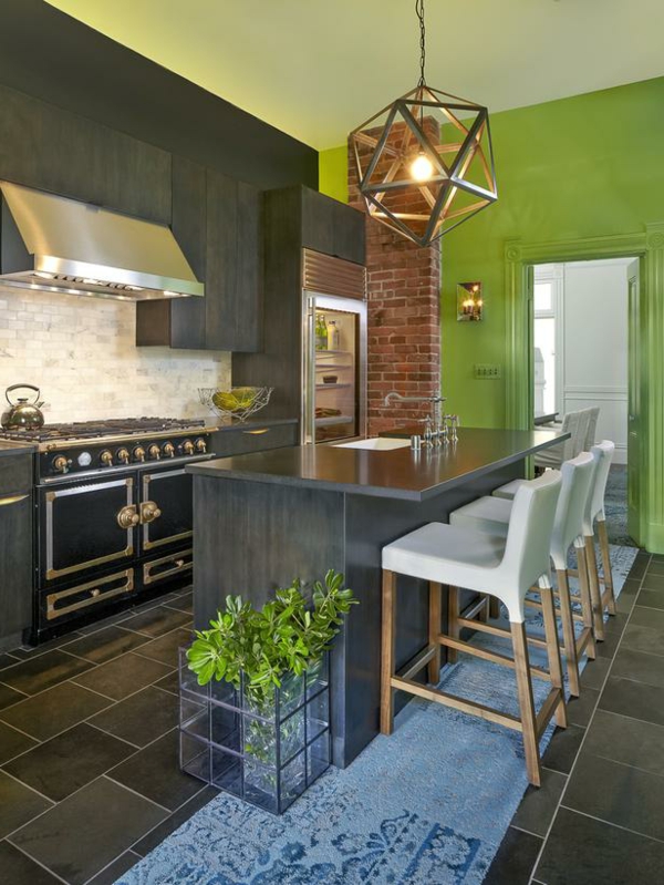 csillár zöld fal szürke design - gyönyörű színkombináció a konyhában