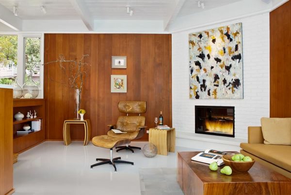 Fa padló a modern szoba kandallóval