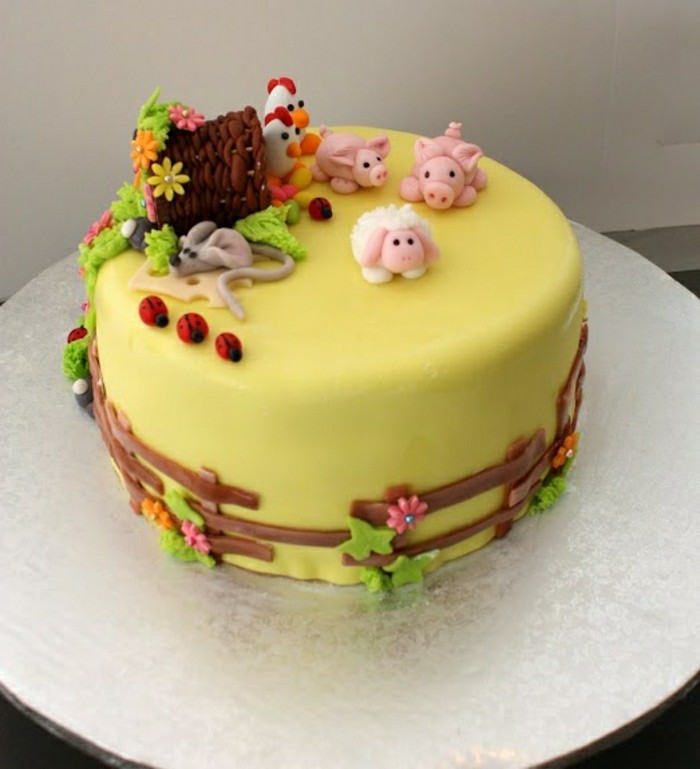 gyerekek születésnapi torta-sárga krém-szép-design