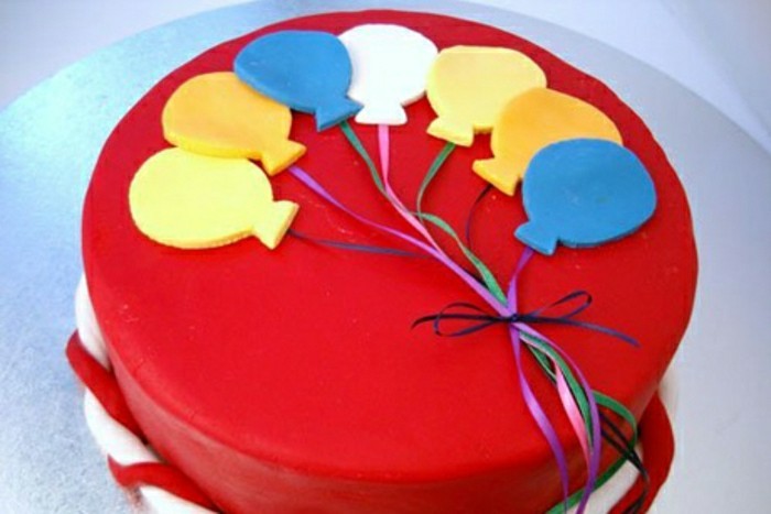 детски рожден ден торта-много интересна-червено-дизайн-забавен-мотив